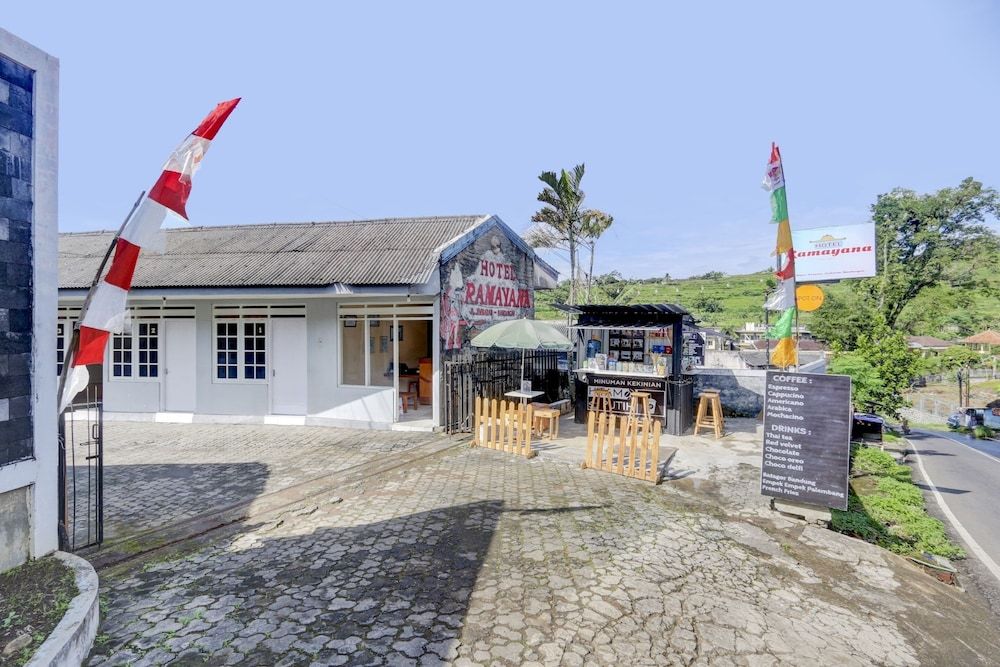 SPOT ON 90156 Hotel Ramayana