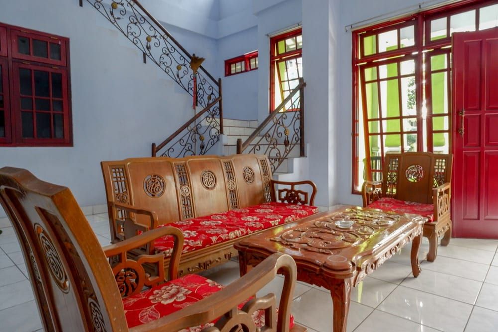 RedDoorz Plus Syariah near Stasiun Pekalongan 2 3