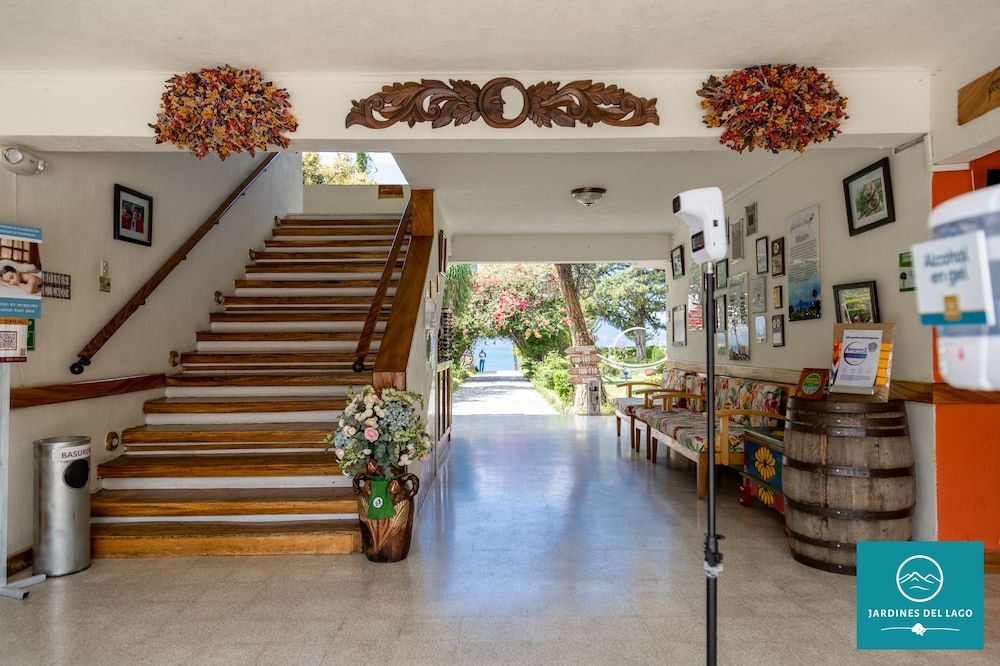 Hotel y Centro de Convenciones Jardines del Lago 3