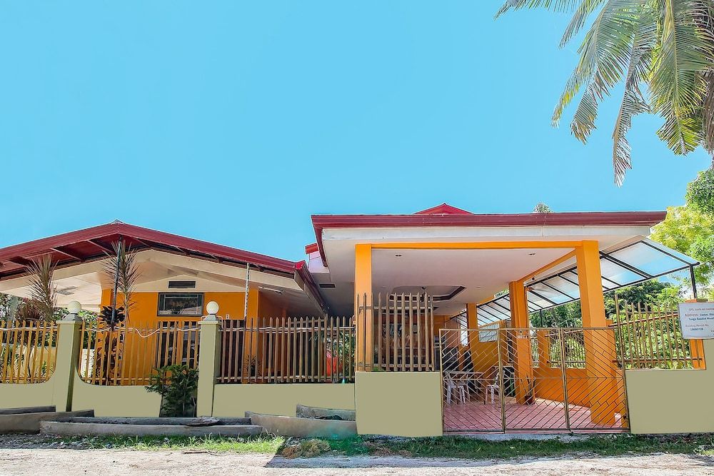 J5 Guest House & Restobar 1