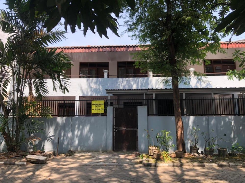 OYO 90482 Rumah Oma Syariah