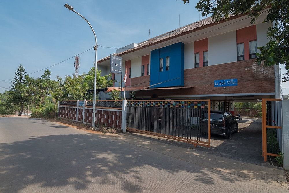 RedDoorz Syariah near Krida Nusantara 1