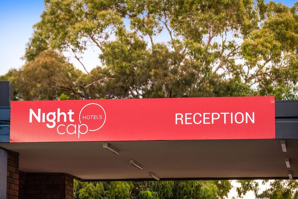 Nightcap at Manhattan Hotel 2