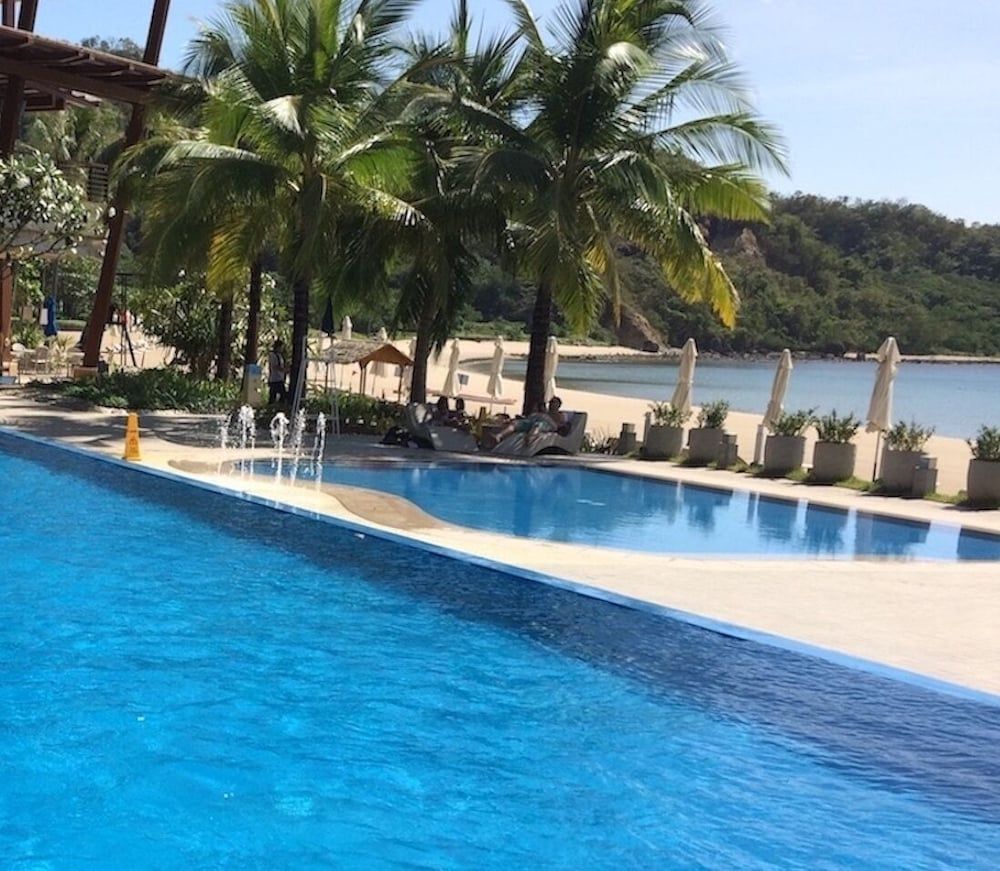Beach Condos Pico de Loro Hamilo Coast 3 estrellas en Nasugbu