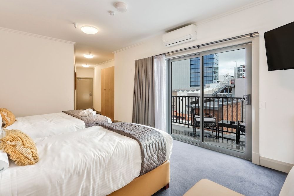 Meridian Hotel 3