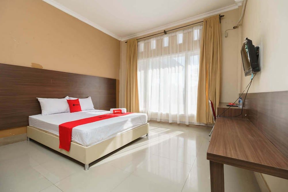 RedDoorz @ Hotel Putri Gading Bengkulu 2 estrelas em Bengkulu