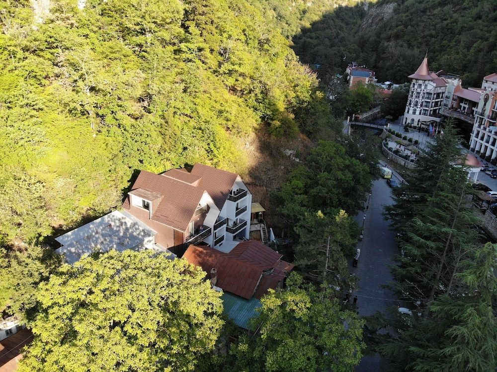 Borjomi Underwood Hotel 4 estrelas em Borjomi