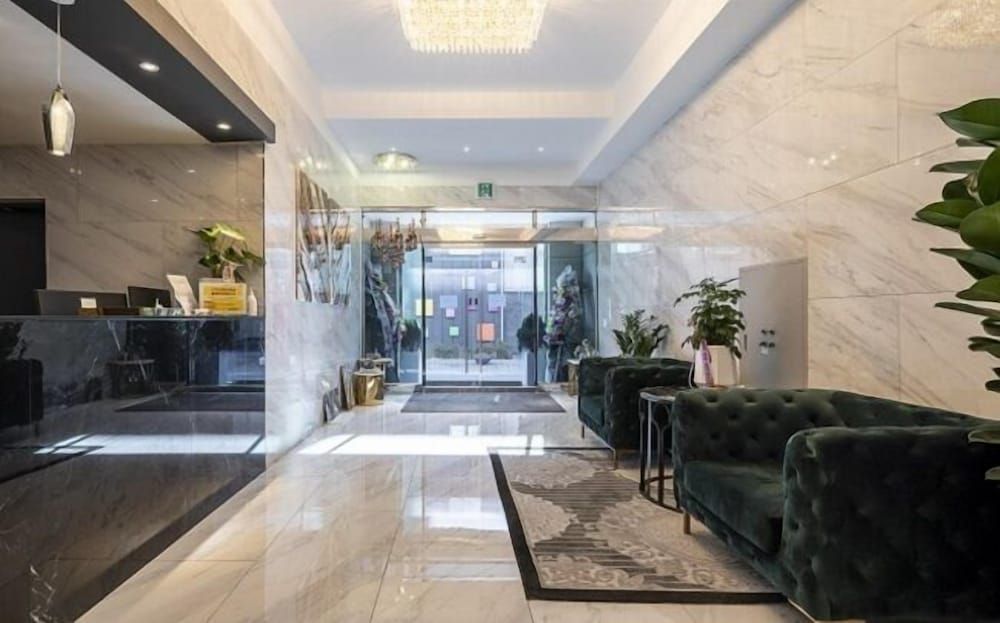 Knox Hotel 2