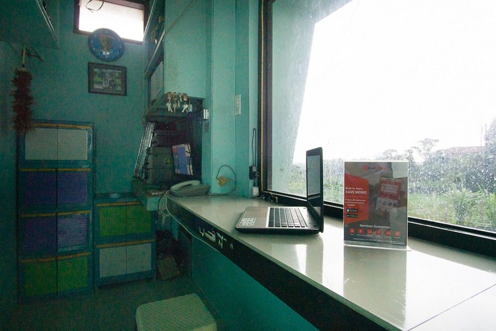 RedDoorz near Mikie Holiday Funland Berastagi 3