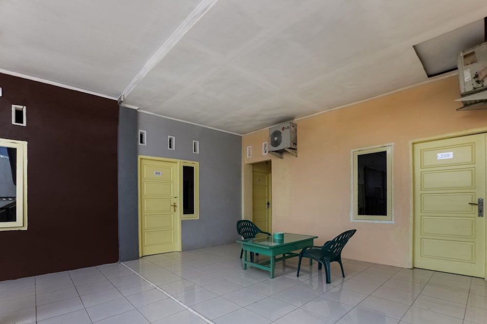 OYO 3907 Mine Residence 2