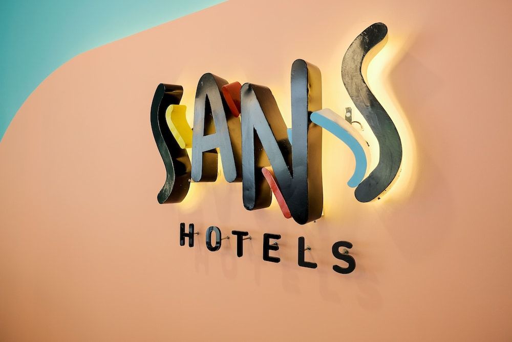 Sans Hotel Puri Indah Jakarta 2