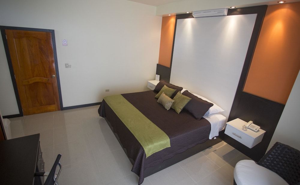 Hotel La Laguna Galapagos 3