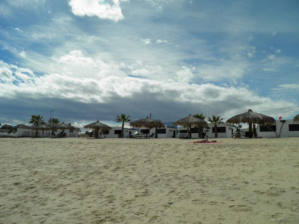 Seaside Hotel & Victor's RV Park