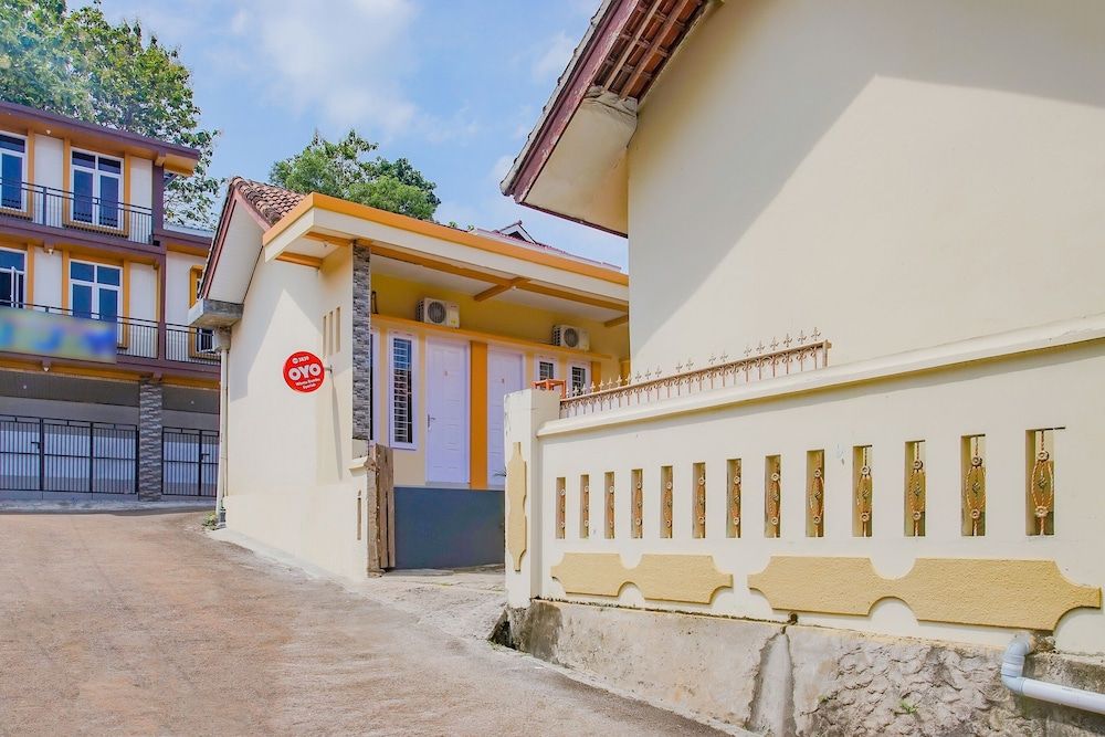 Super OYO 3839 Wisma Bambu Syariah 2 estrellas en Bandar Lampung
