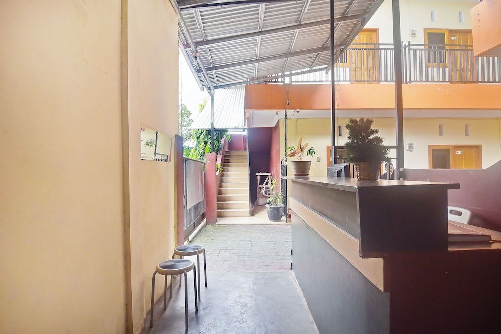 OYO 90463 A2b Guesthouse 2