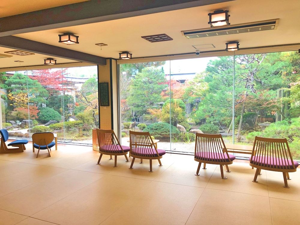 Hohoemino Kuyufu Tsuruya 3