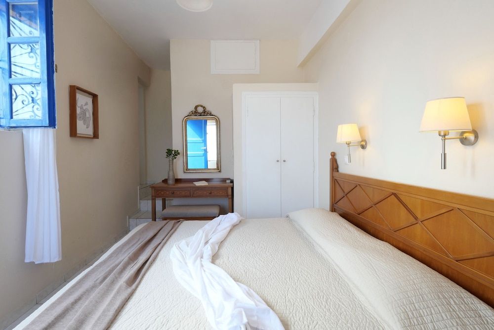 Kykladonisia Traditional Settlement 2