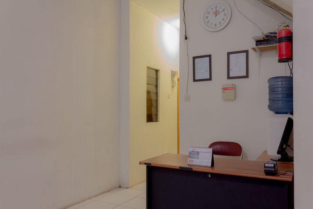 Super OYO 160 Lontar Residence 2