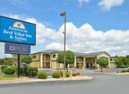 Americas Best Value Inn & Suites University Ave