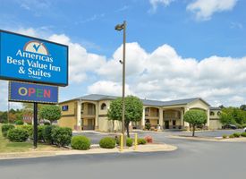 Americas Best Value Inn & Suites University Ave