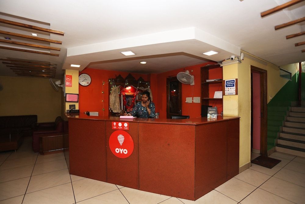 OYO 10685 Hotel Centre Point 2