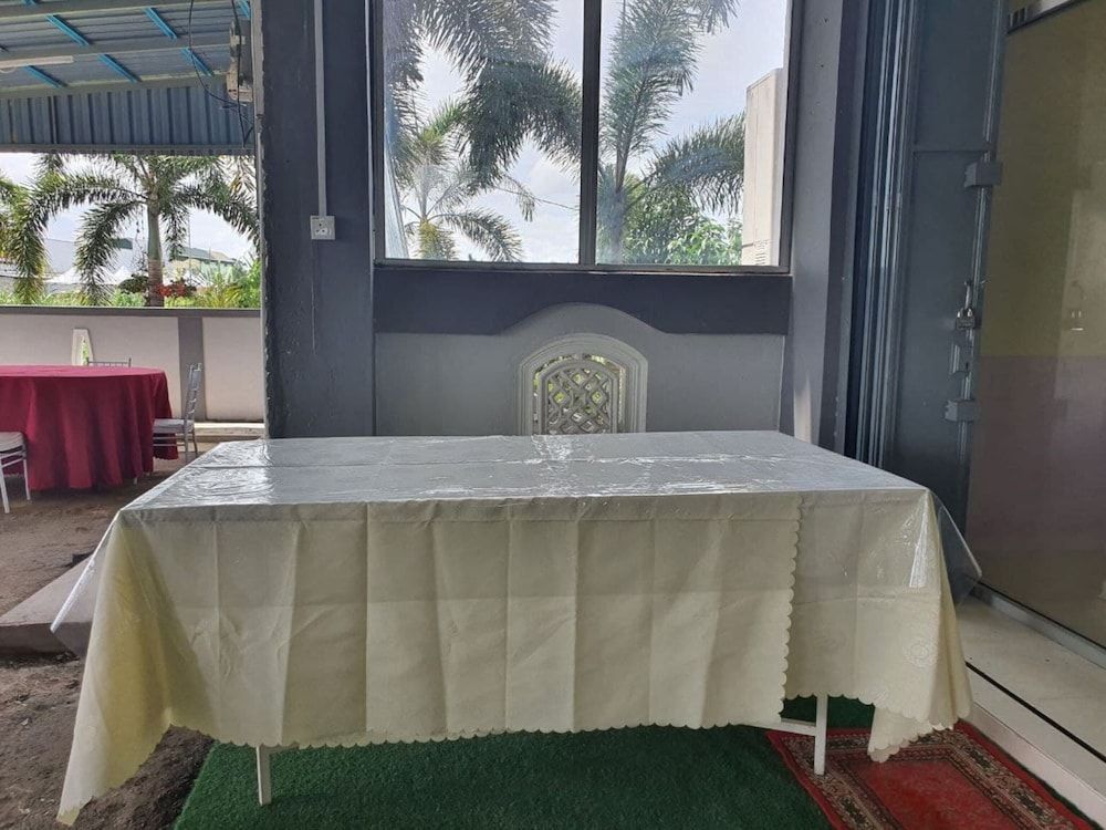 OYO 90404 Hotel Z Dirgahayu 313 2