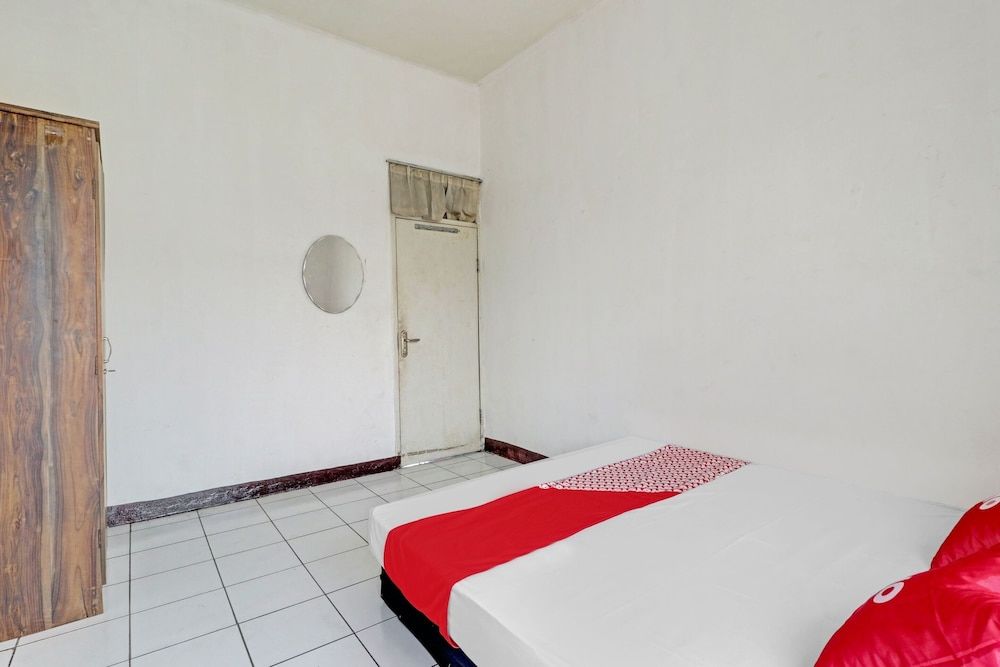 OYO 90621 Pondok 23 3