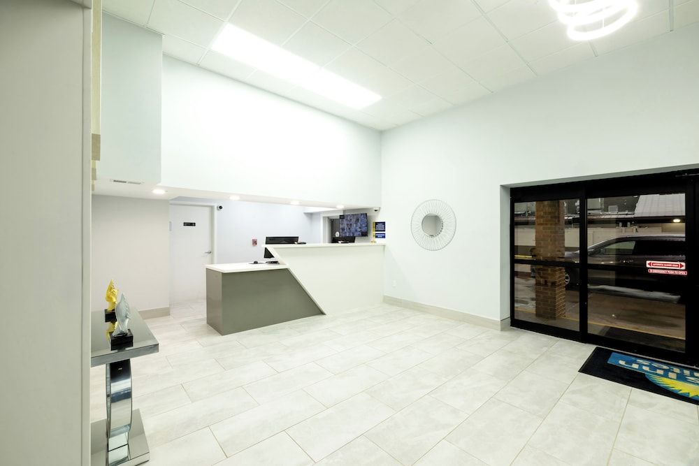 Days Inn & Suites by Wyndham Bossier City/Casino Area 3