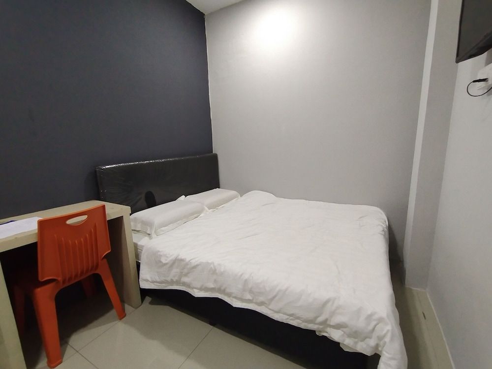 OYO 90478 Marina World 3