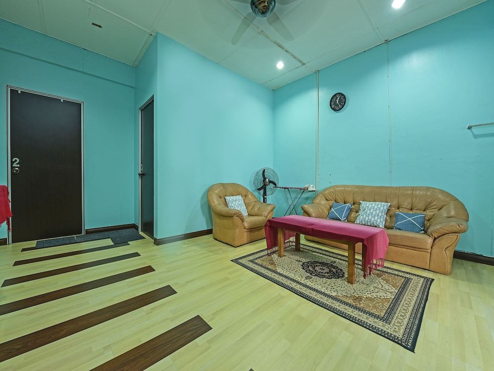 OYO Home 90325 Au Homestay 2