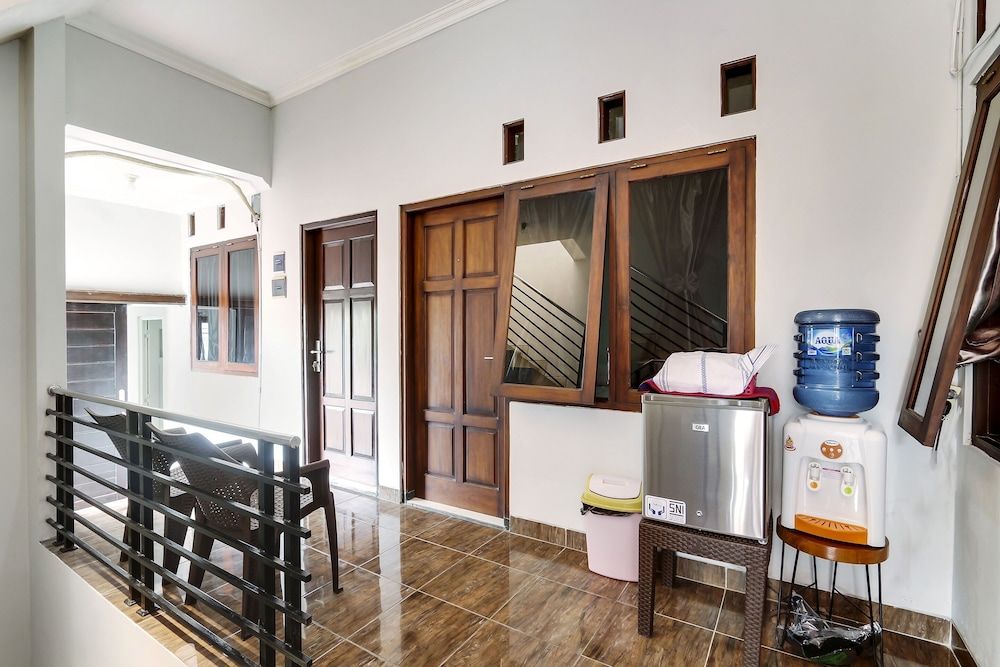 OYO 91082 Nathania Exclusive 3