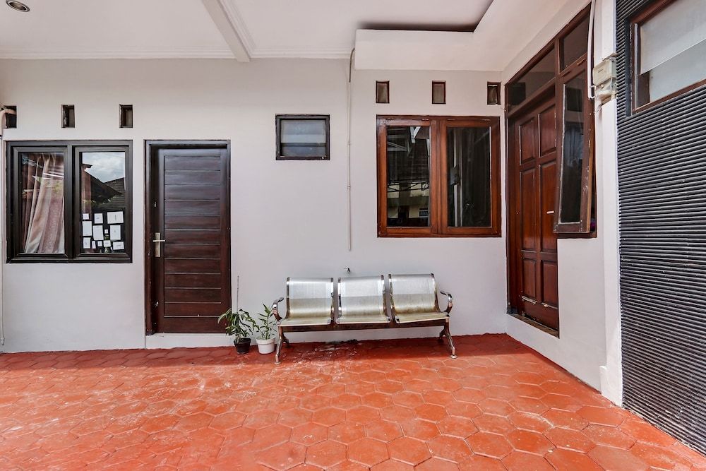 OYO 91082 Nathania Exclusive 2