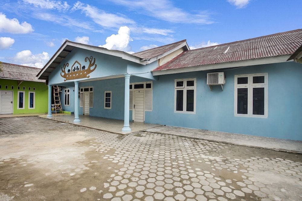 OYO 91005 Cottage Putra Mutun Beach 2 estrelas em Bandar Lampung