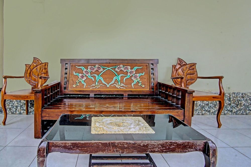 OYO Life 91268 Homestay Bu Erma Syariah 2