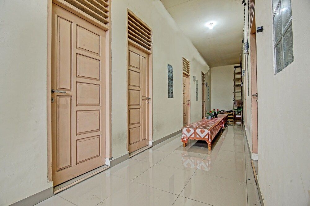 OYO Life 91268 Homestay Bu Erma Syariah 3