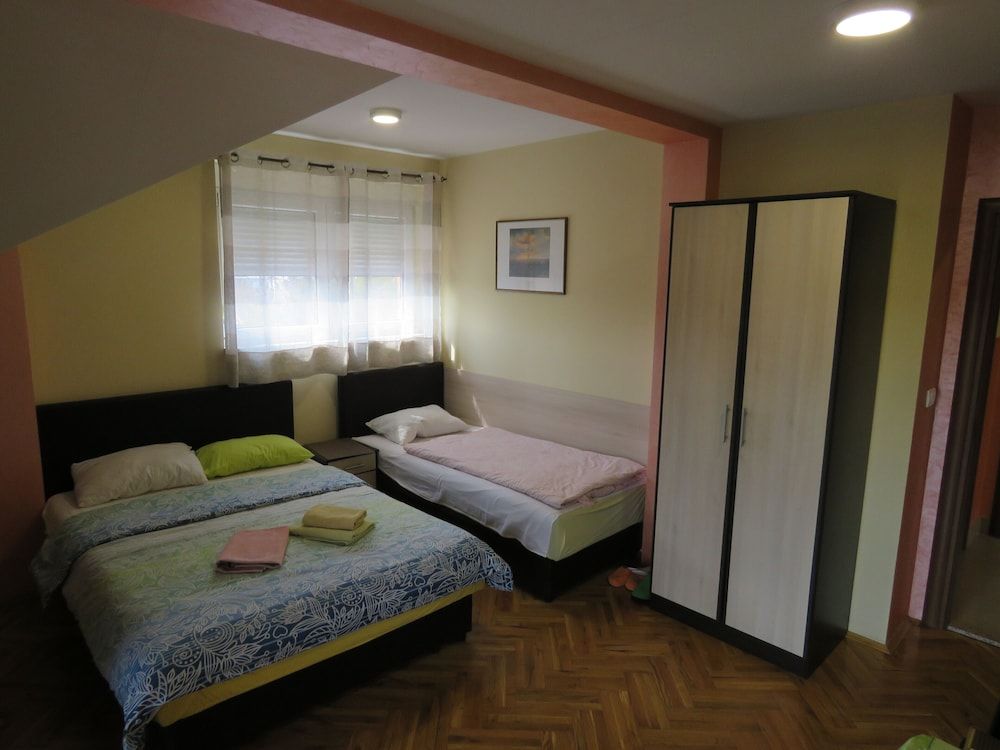Hotel Apartments  Bella Mare Belgrade 2