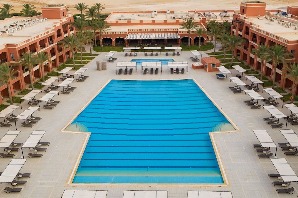 Jaz Tamerina, Almaza Bay 5 estrellas en Marsa Matruh