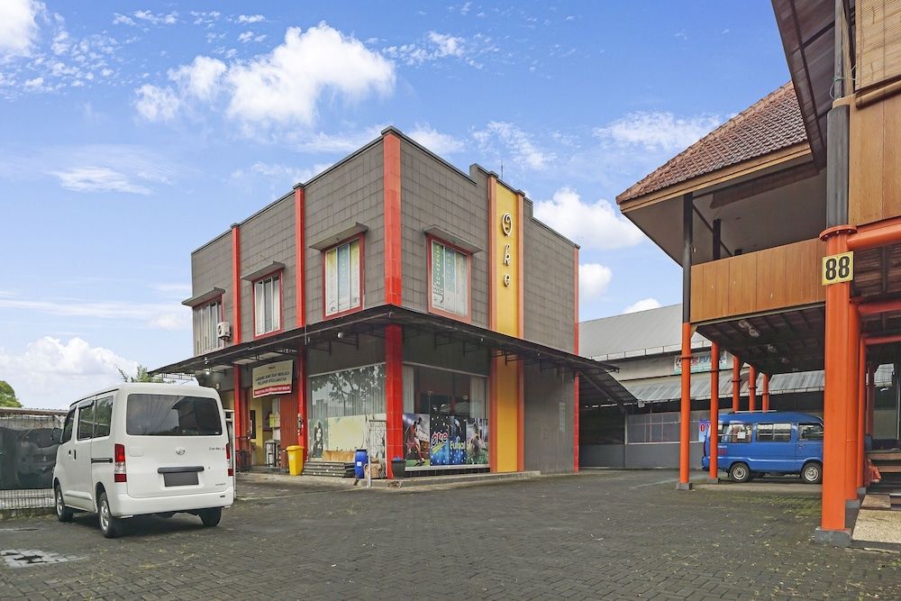 OYO 91084 Oke Guest House 1