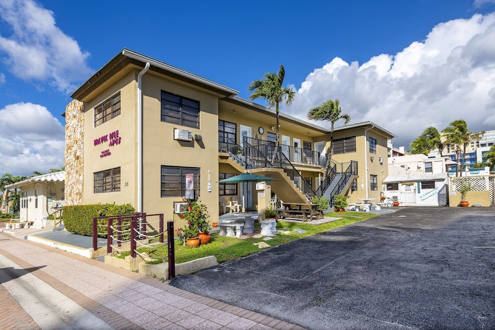 Tropic Isle Hotel and Apartment 2 étoiles à Hollywood