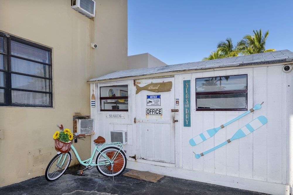 Tropic Isle Hotel and Apartment 2