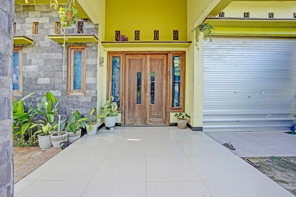 OYO Homes 91142 Desa Wisata Alam Gosari (wagos) 2