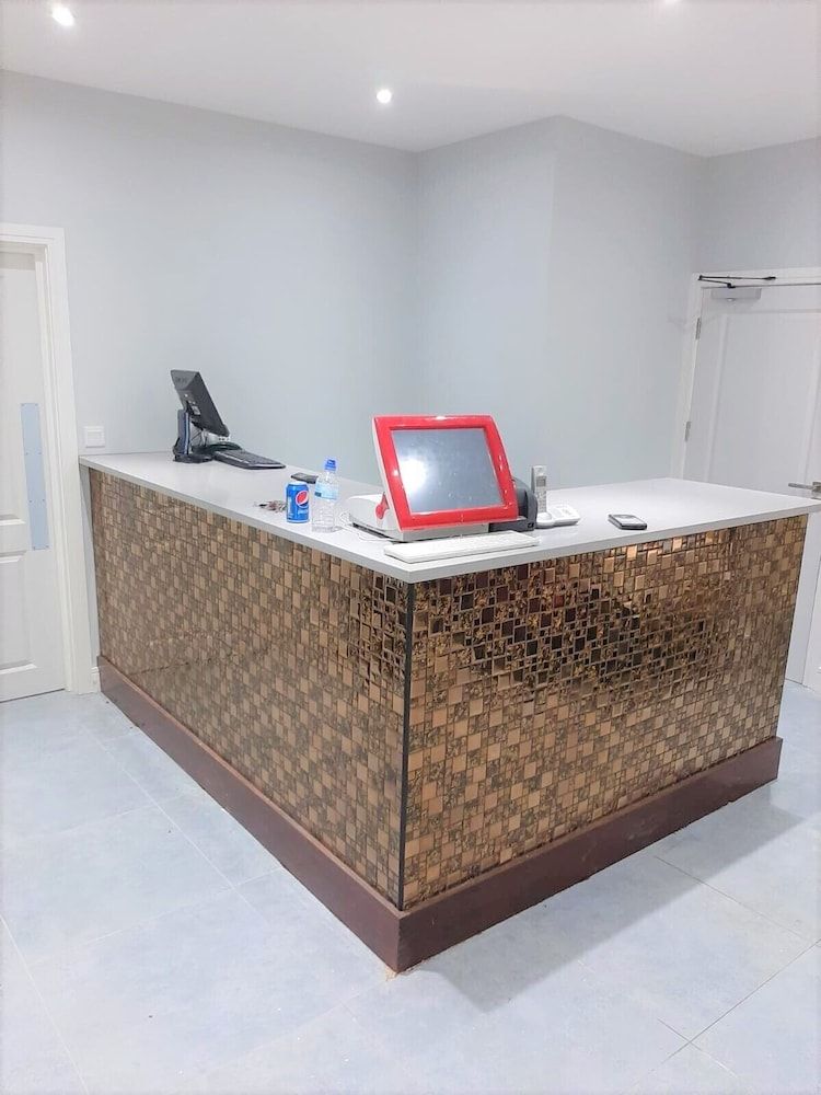 OYO Green View Hotel 2