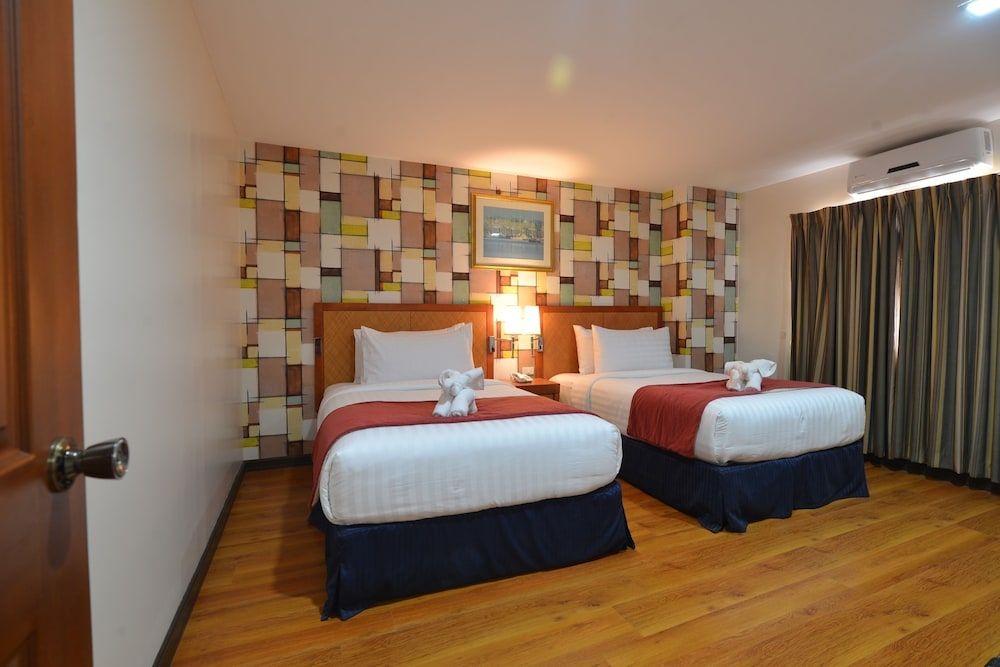 Royal Suites Condotel 3