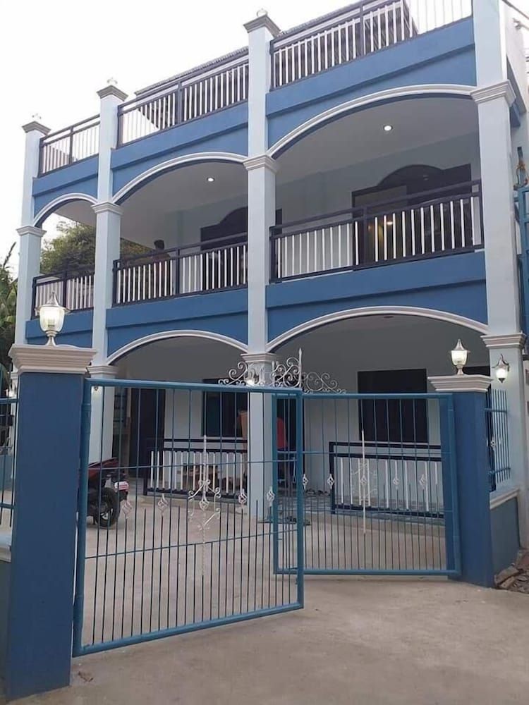 Azulea Lodging House Oslob 1