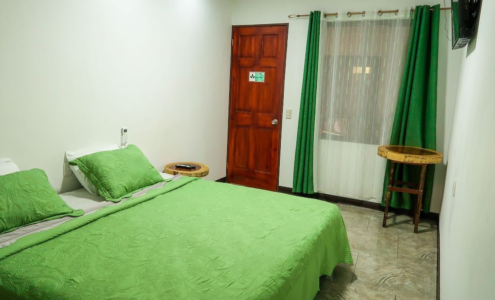 Hotel Hoja de Oro Corcovado