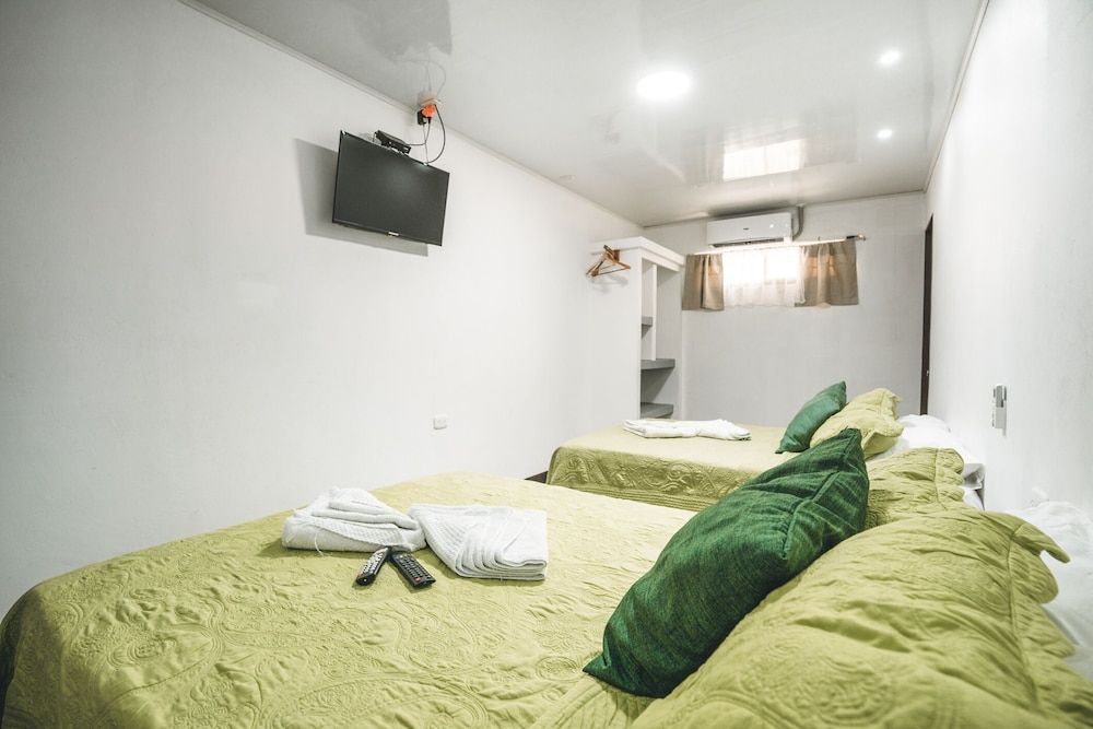 Hotel Hoja de Oro Corcovado 2