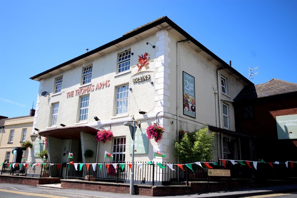 Thomas Arms 3 estrelas em Llanelli