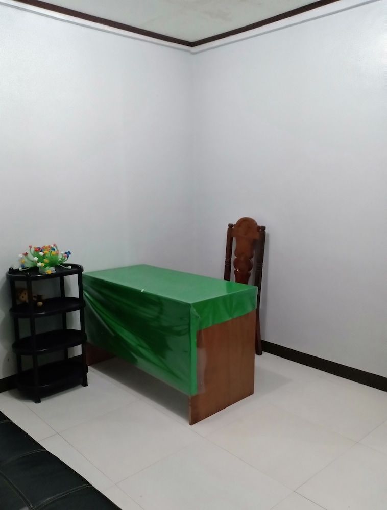 Digueboy Backpackers 2