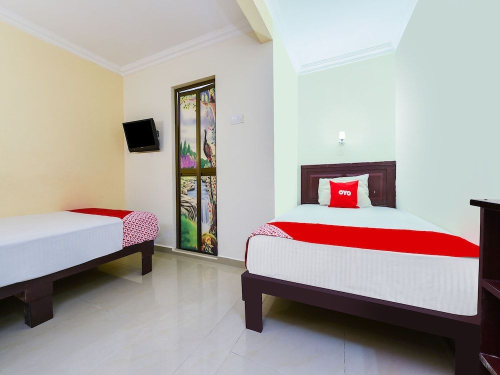 OYO 90562 J Hotel PJ 3