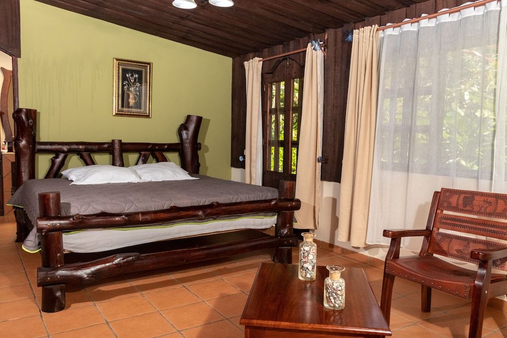 Malekus Mountain Lodge 2